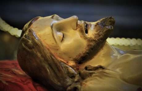 Dettaglio scultura del Cristo Morto